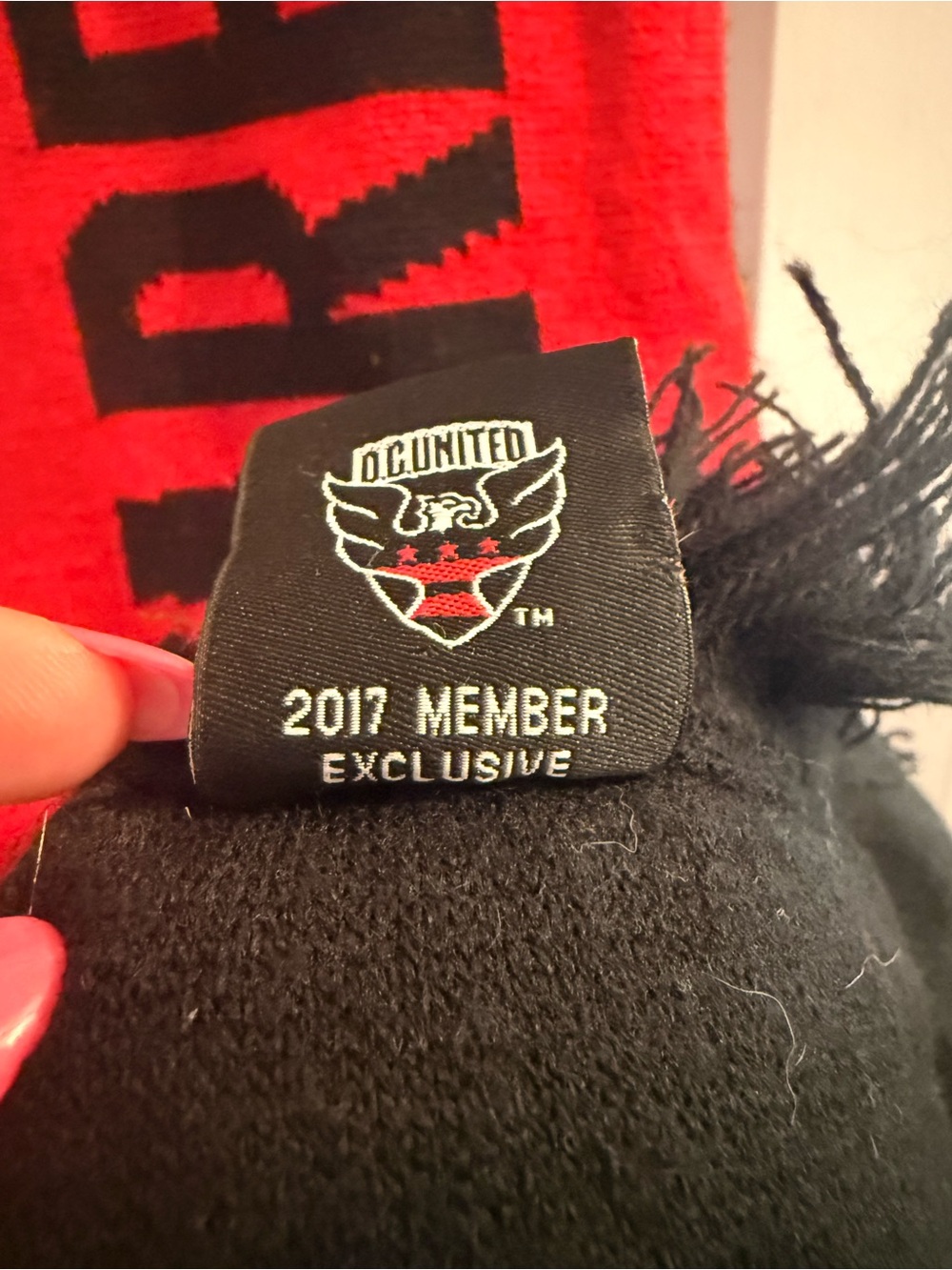 D.C. United Red & Black Farewell to RFK Stadium Reversible Knit Scarf - Picture 3 of 6